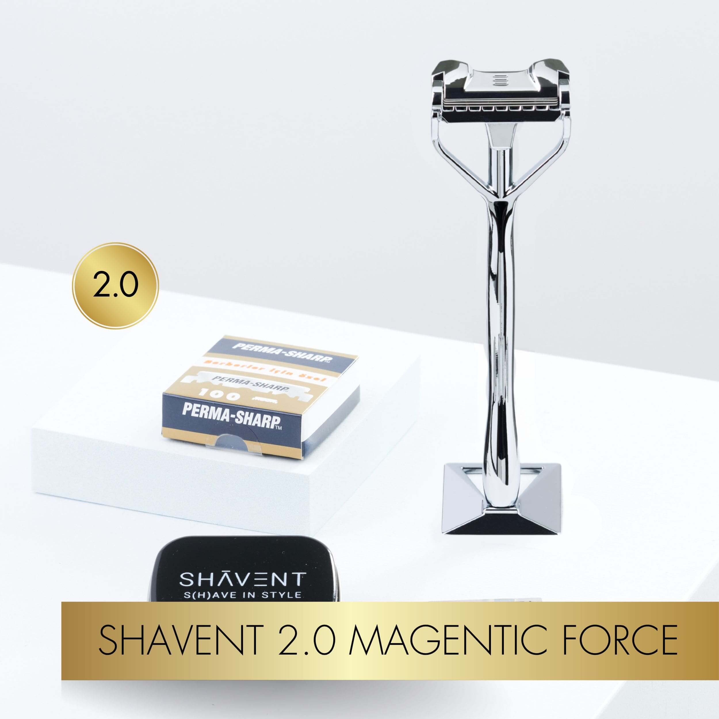 SHAVENT Original starke Haare Set mit Perma Sharp Klingen, silberner Schwingkopfrasierer auf weißem Hintergrund, inklusive Klingen und Aufbewahrungsdose für Gesicht und Kopfrasur.