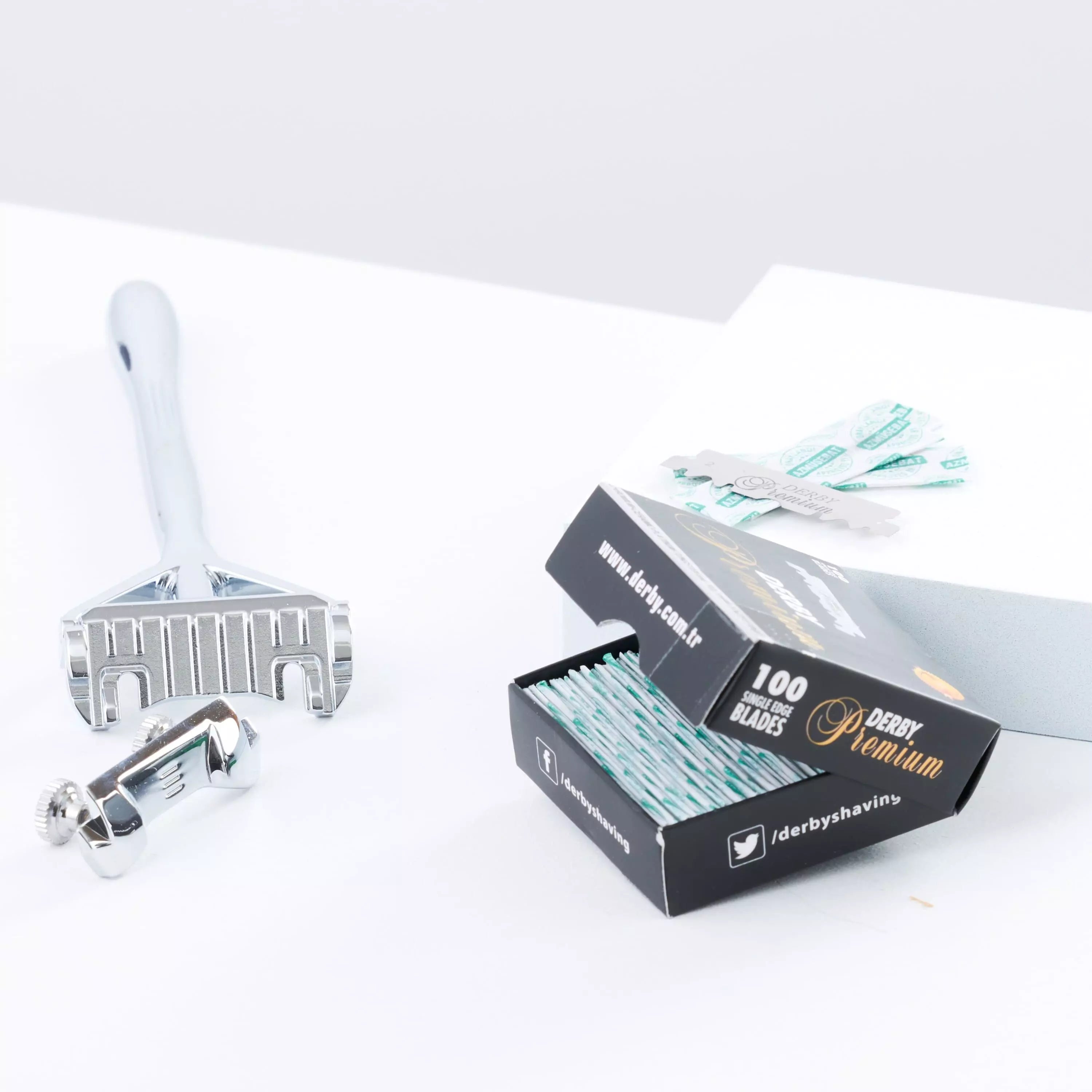 Shavent Original Chrome mit einer Packung Perma Sharp Klingen, unsere schärfste Klingen